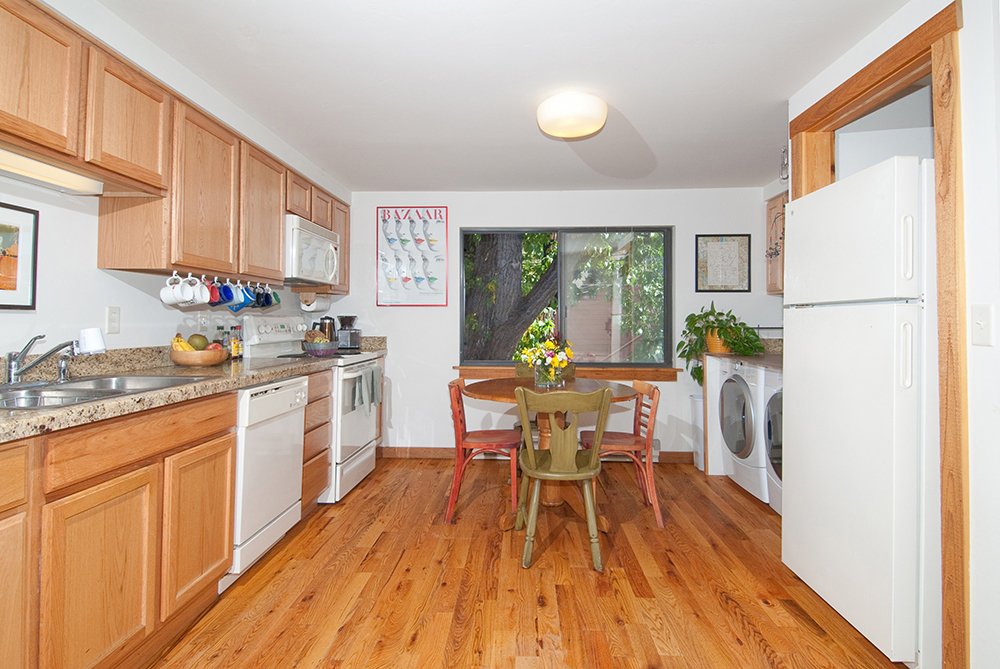 Brookside Condo esteAm Architecture